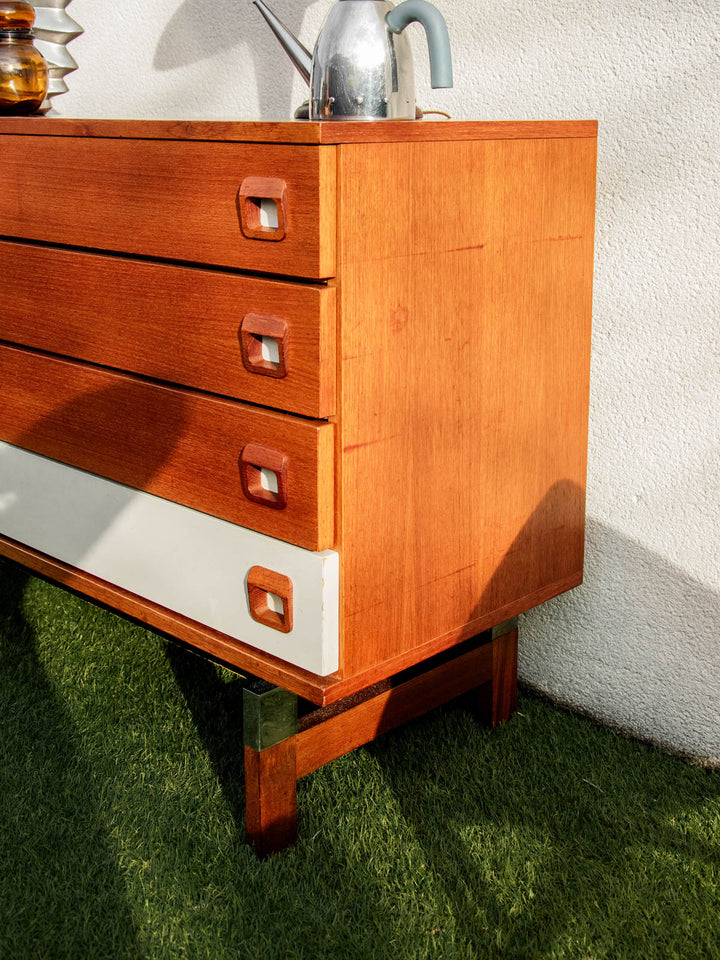 olga-commode-teck-360-5