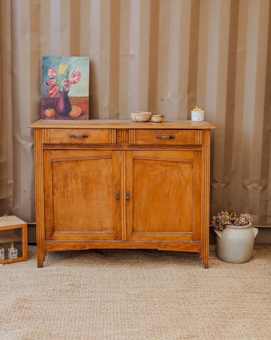 gilbert-buffet-pin-632-1