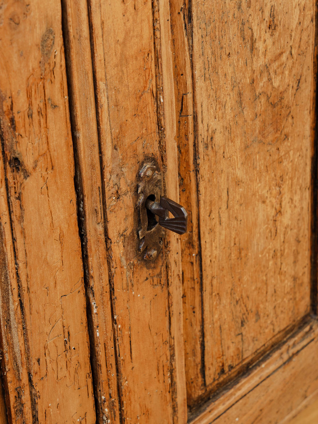 gilbert-buffet-bois-528-4