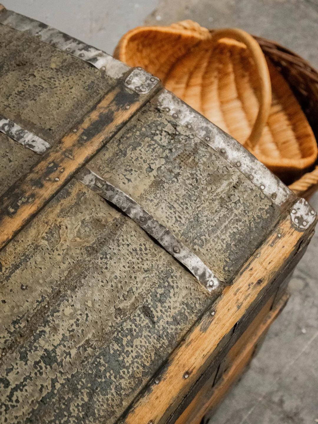 lucien-coffre-bois-100-11