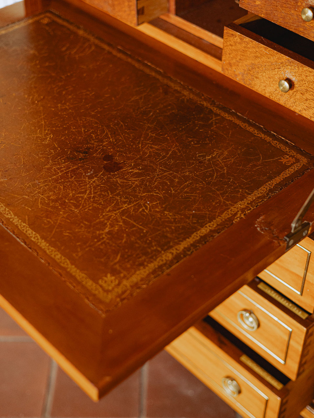 honore-secretaire-patiné-chic-néo-classique-201-7
