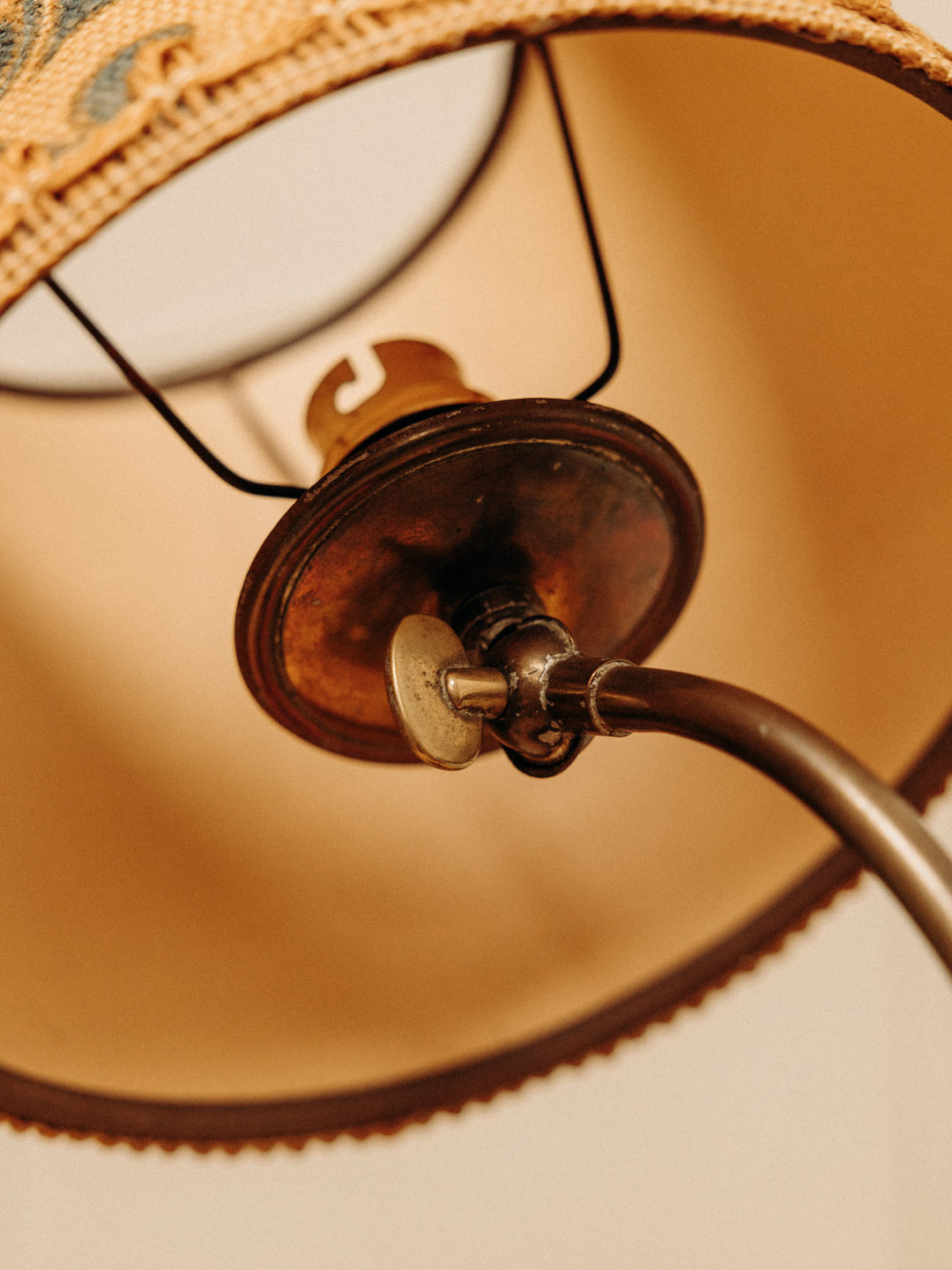 suzanne-lampe-a-poser-rotin-585-9