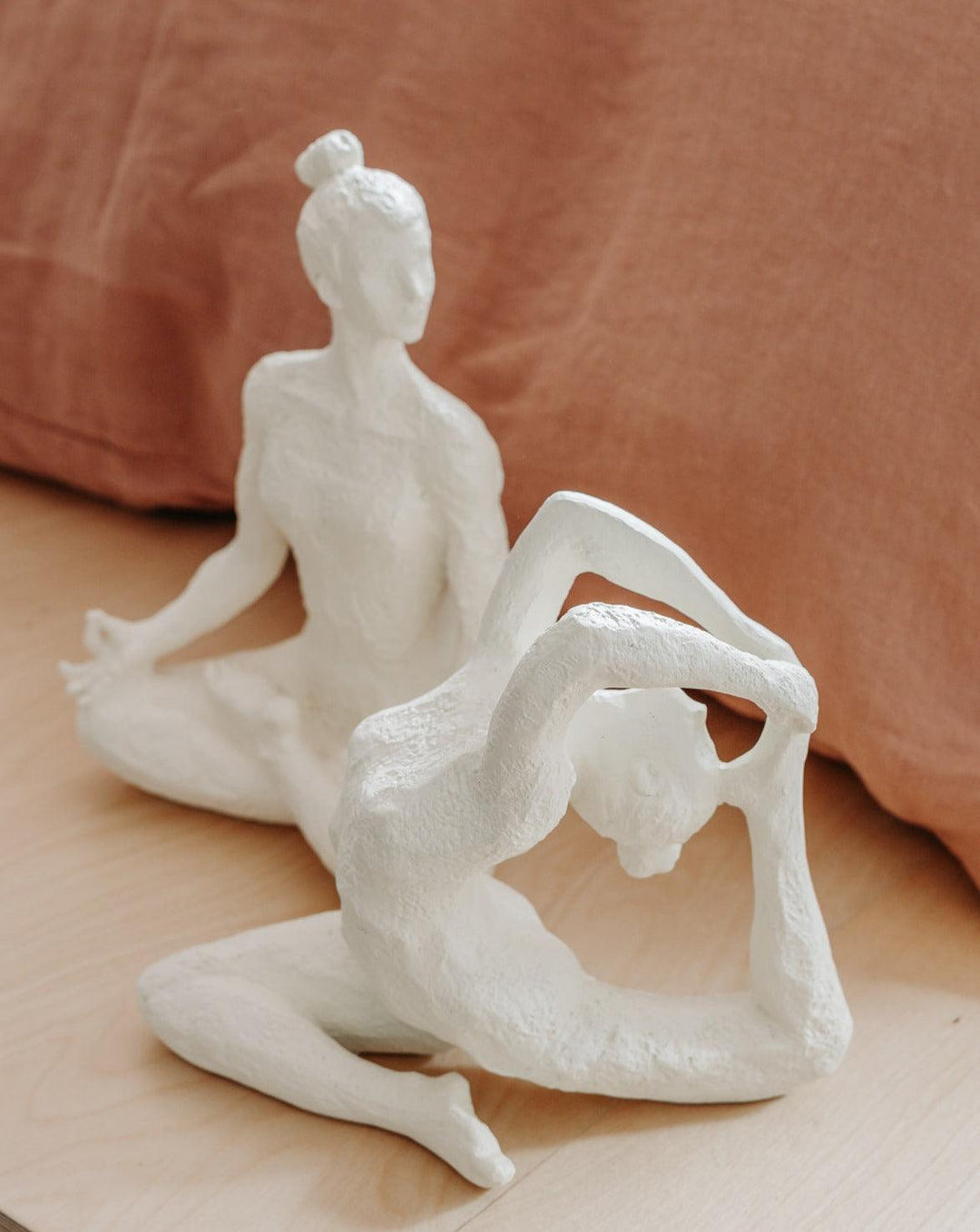 Zoé, la statuette yoga - Debongout