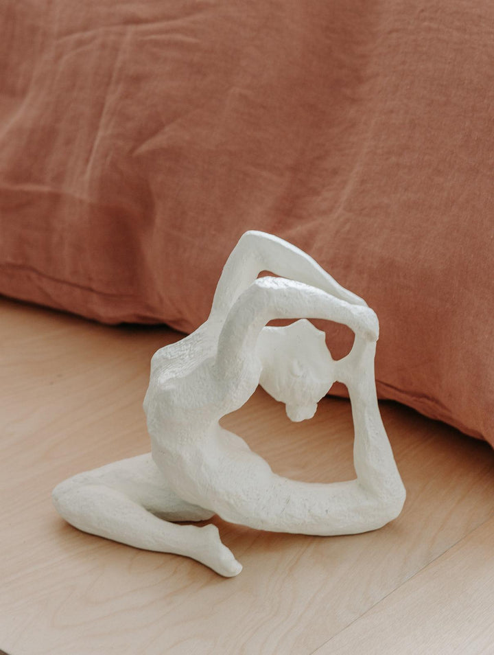 Zoé, la statuette yoga - Debongout