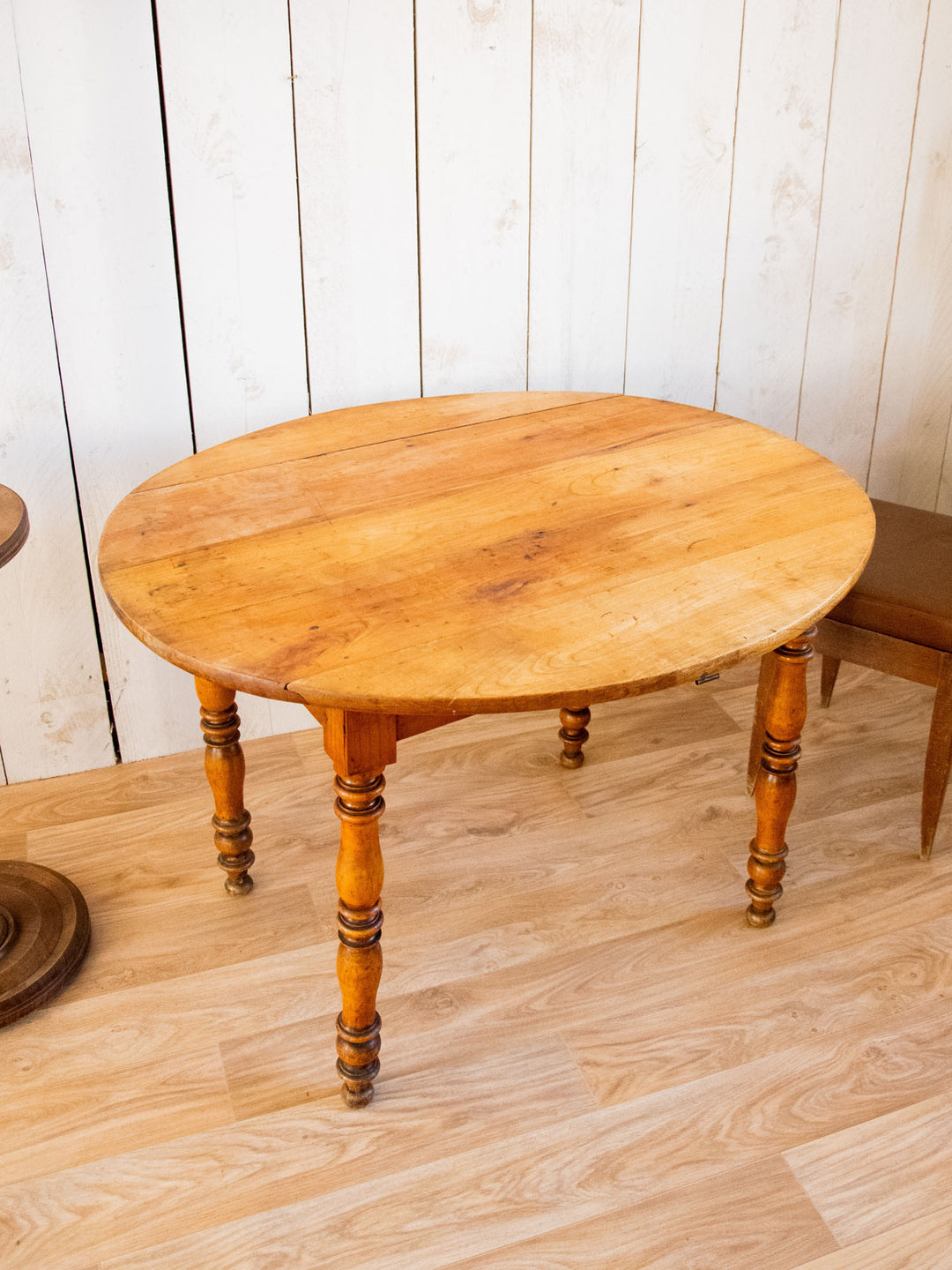 romy-table-à-manger-noyer-645-6