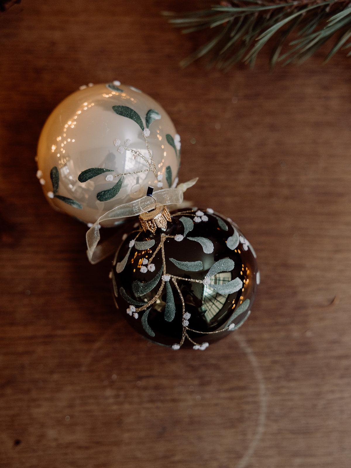 Lana, la boule de Noël - Debongout